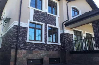 Будинки на Олексіївці | Toprealtor