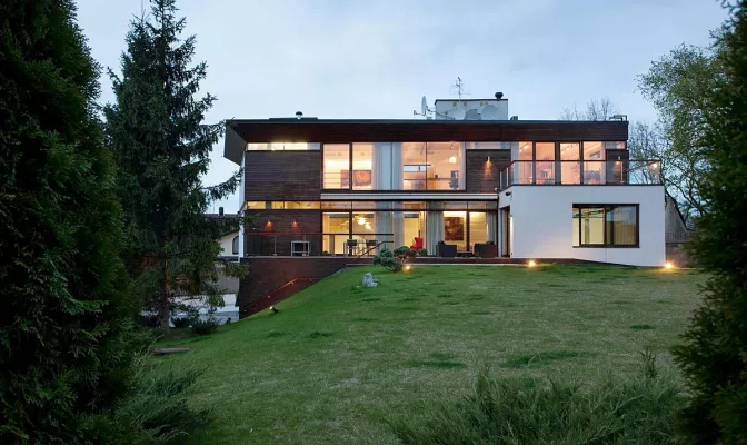 Продам 2-поверх. котедж на Сокільниках в стилі мінімалізм | Toprealtor