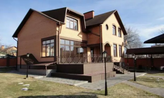 Продам котедж на Олексіївці | Toprealtor