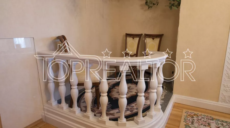Продам 4-кімнатну квартиру в елітному будинку по вул. Сумській | Toprealtor