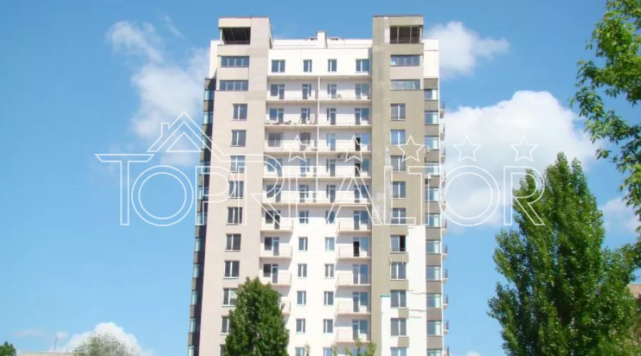 3-кімнатна квартира на Серповій 4-а | Toprealtor