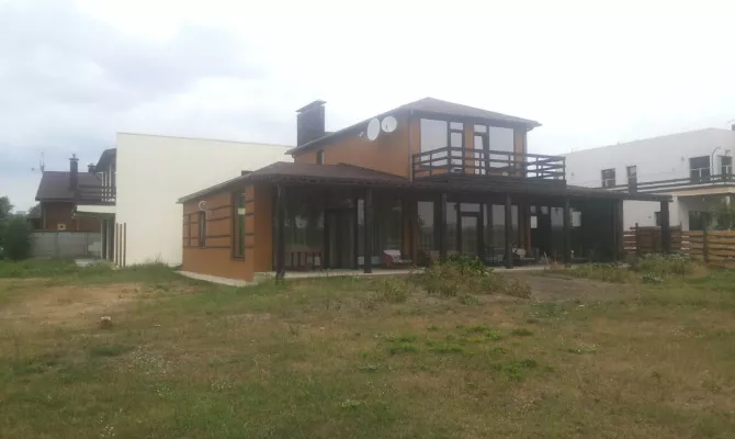 Будинок спліт на Журавлівському водосховищі | Toprealtor