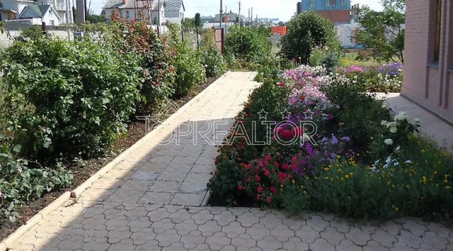 Котедж в елітному селищі Родичі | Toprealtor