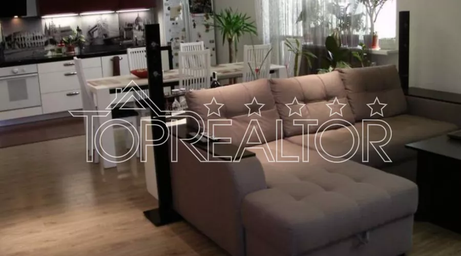 Продам 2 кімнатну квартиру в новобудові бізнес-класу ЖК Світлий | Toprealtor