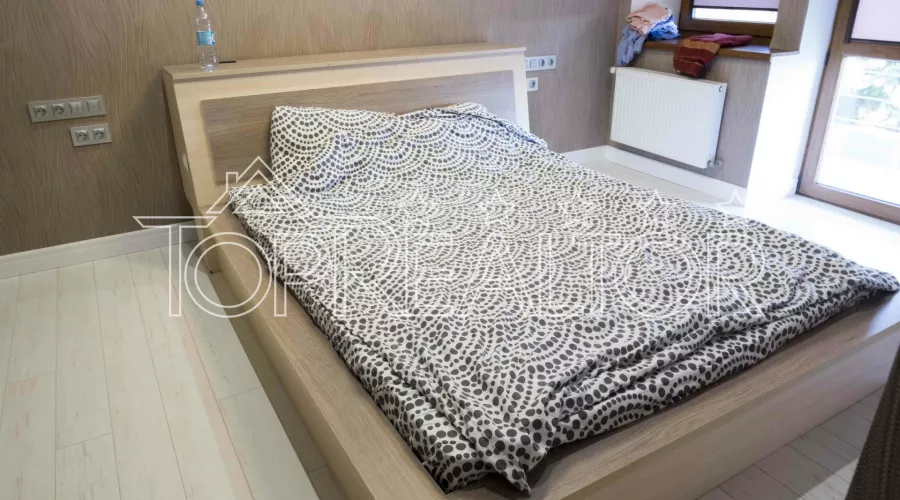 Будинок в Безлюдівці з виходом до води | Toprealtor