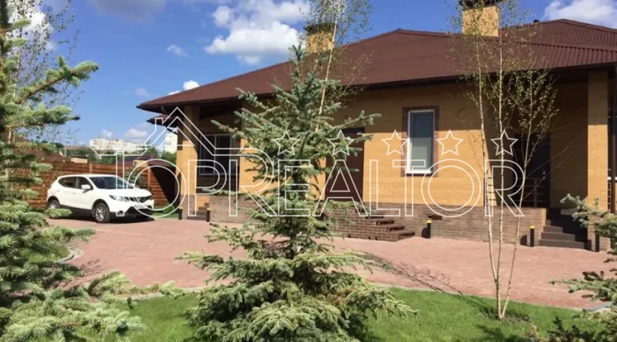 Продам будинок на Флоринці, всього 4 будинки на одній ділянці | Toprealtor