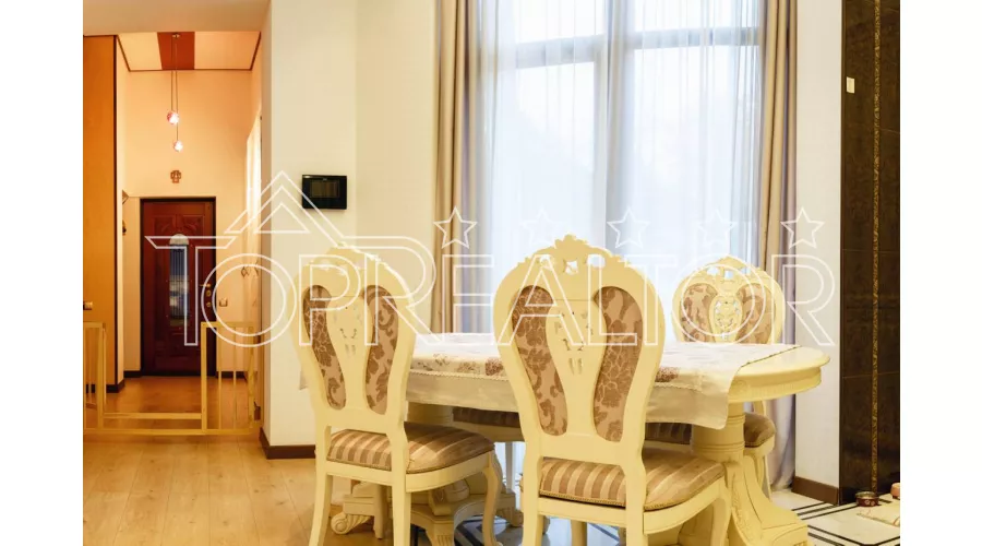 Будинок з ремонтом на Олексіївці | Toprealtor