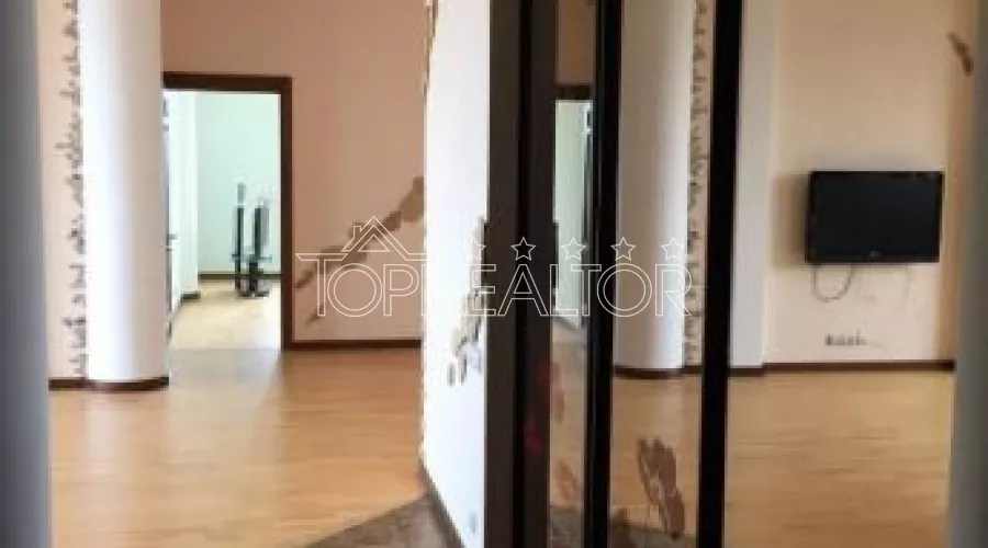 Продам 4-кімнатну квартиру в елітному будинку на вул. Чернишевській 31 А | Toprealtor