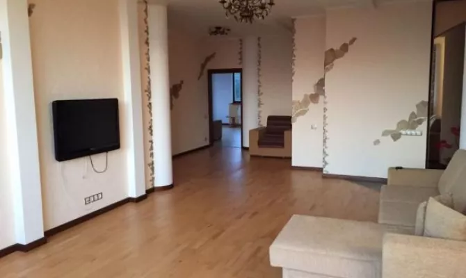 Продам 4-кімнатну квартиру в елітному будинку на вул. Чернишевській 31 А | Toprealtor