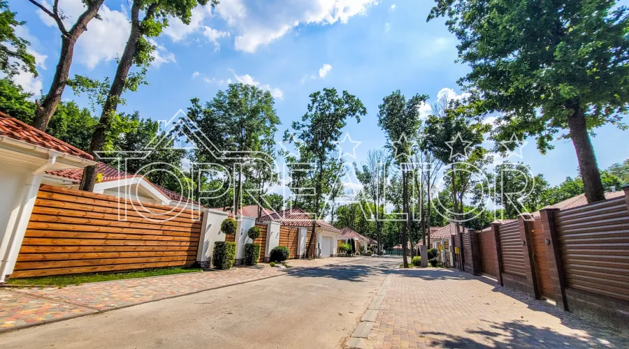 Продам ділянку 13,2 соток в котеджному селі Лісове | Toprealtor