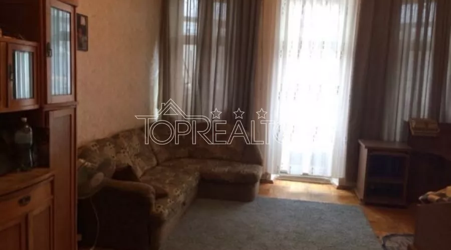 Продам 4 кімнатну квартиру на вул. Пушкінській | Toprealtor