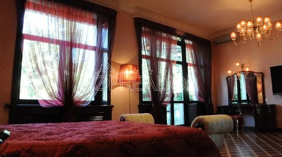 Продам дворівневу 6-кімнатну квартиру в центрі міста | Toprealtor