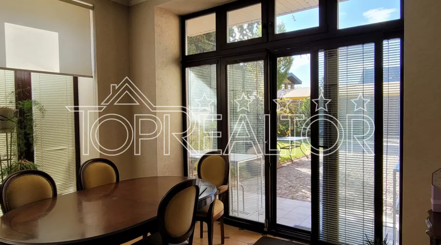 Продам 3-поверховий котедж на Сокольниках | Toprealtor