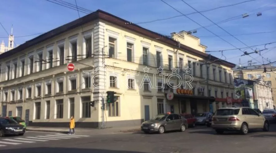 Будівля по вулиці Кооперативна | Toprealtor
