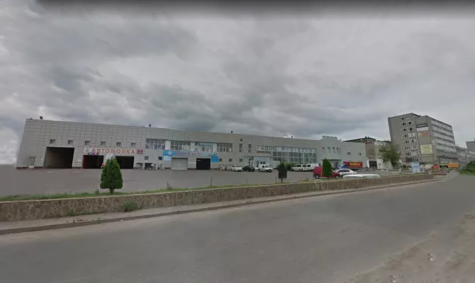 Будівля по вулиці Киргизька | Toprealtor