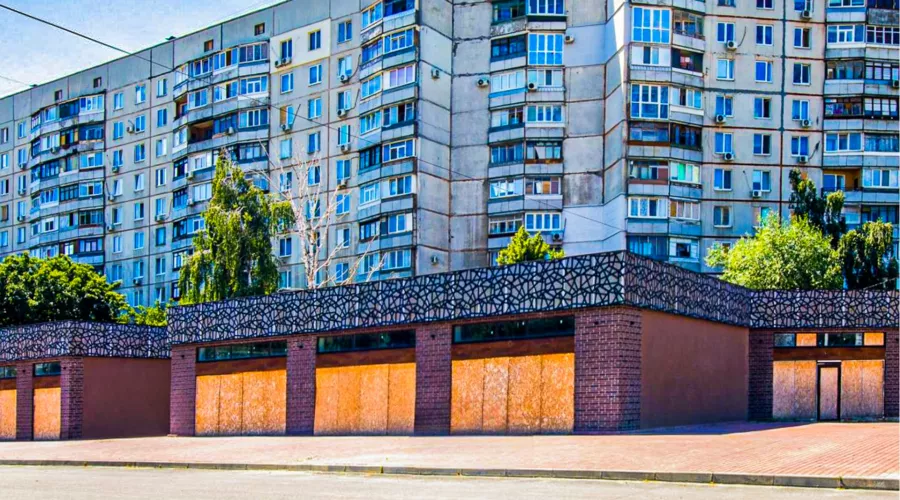 Магазини 61,  66,2  та 70 кв.м. у новому торговому комплексі поруч із метро Героїв Праці | Toprealtor