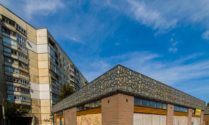 Магазини 61,  66,2  та 70 кв.м. у новому торговому комплексі поруч із метро Героїв Праці | Toprealtor