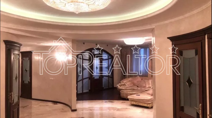 Продам 4 кімнатну квартиру в Жилстрой-2, вул. Отака Яроша 22 | Toprealtor