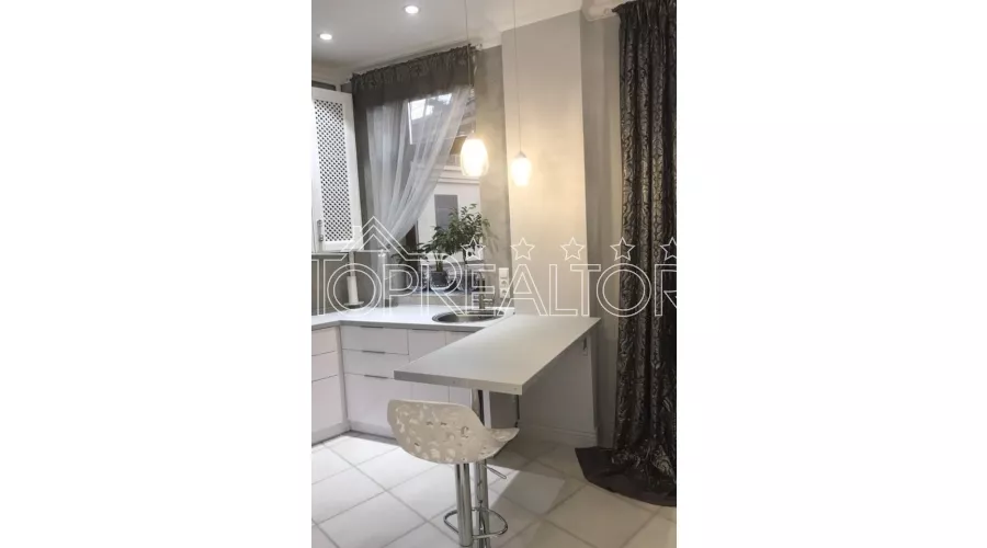 Продам 2 кімнатну квартиру в ЖК Квітка | Toprealtor