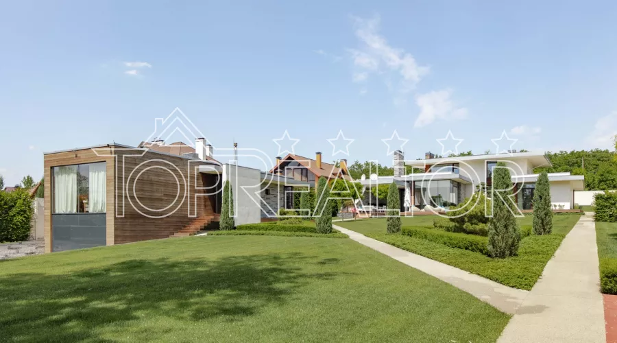 Продам будинок зі своїм пляжем на Вяловському водосховищі (Водобуд) за Циркунами | Toprealtor