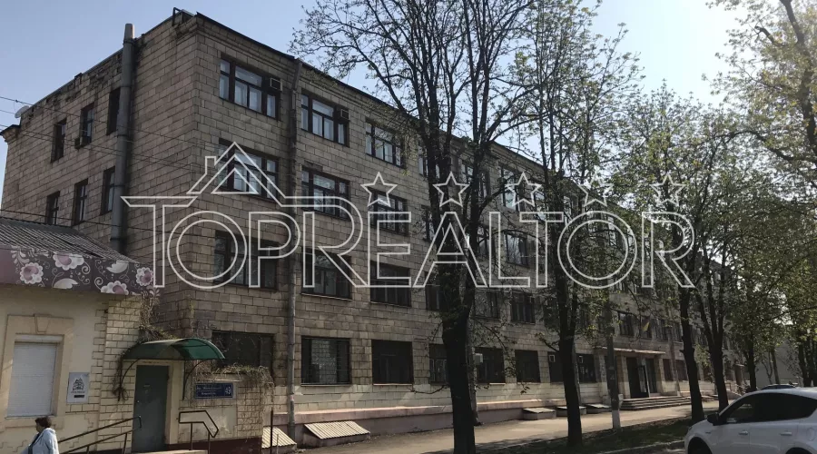 Продам 4-поверхову будівлю по вулиці Московський проспект | Toprealtor