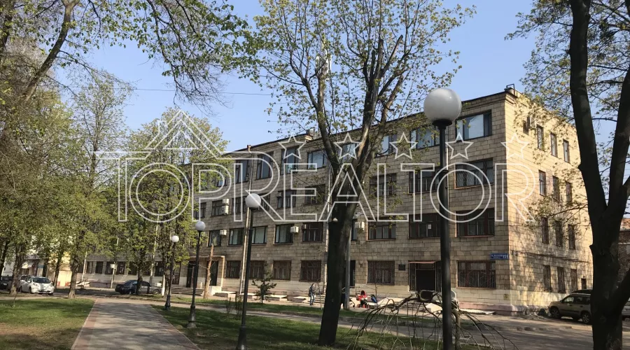 Продам 4-поверхову будівлю по вулиці Московський проспект | Toprealtor