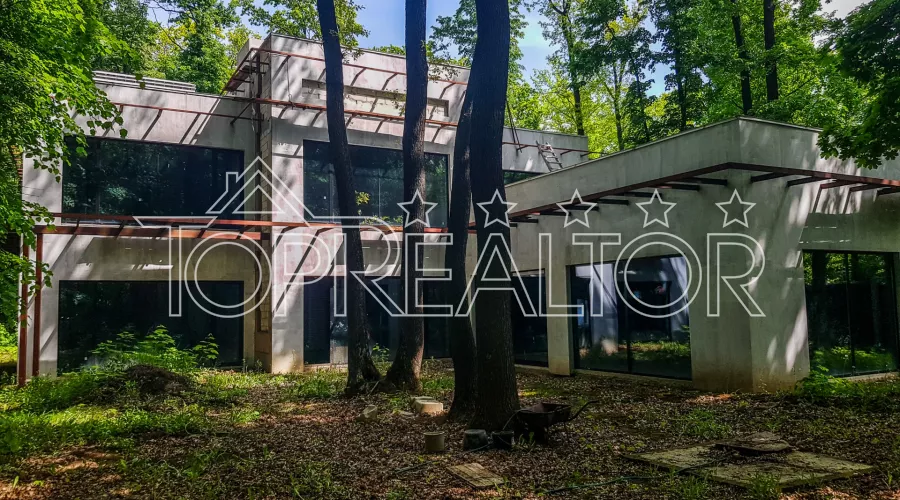 Продам новий будинок, побудований в стилі High-tech в престижному котеджному селищі Парк Хаус | Toprealtor