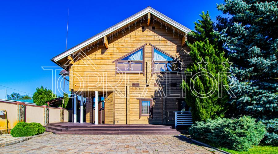 Продам фешенебельную усадьбу с пляжем на берегу Безлюдовского водохранилища | Toprealtor