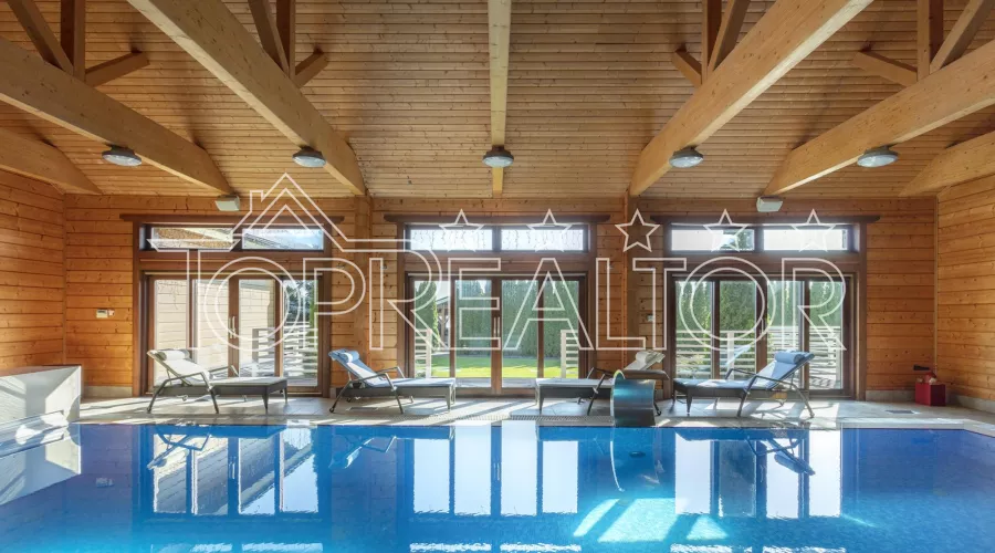 Продам фешенебельну садибу з пляжем на березі Безлюдівського водосховища | Toprealtor