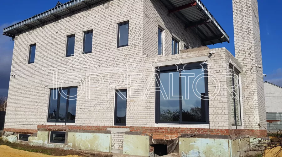 Продам недобудований котедж на Малій Данилівці | Toprealtor