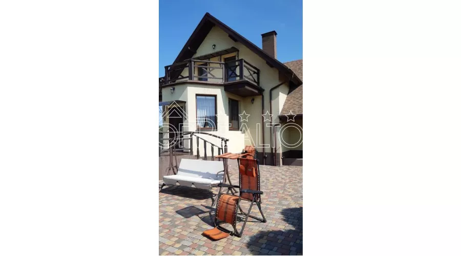 Продам двоповерховий будинок в Безлюдівці | Toprealtor