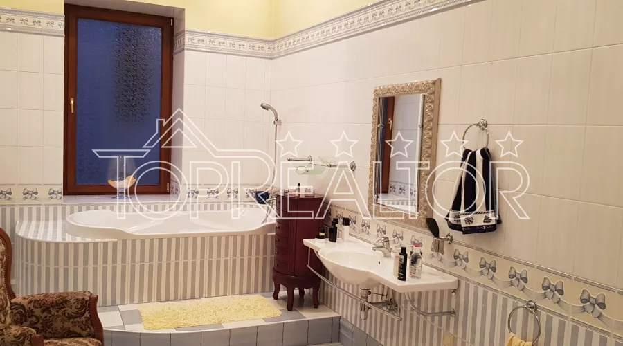 Дом с бассейном на Шатиловке | Toprealtor