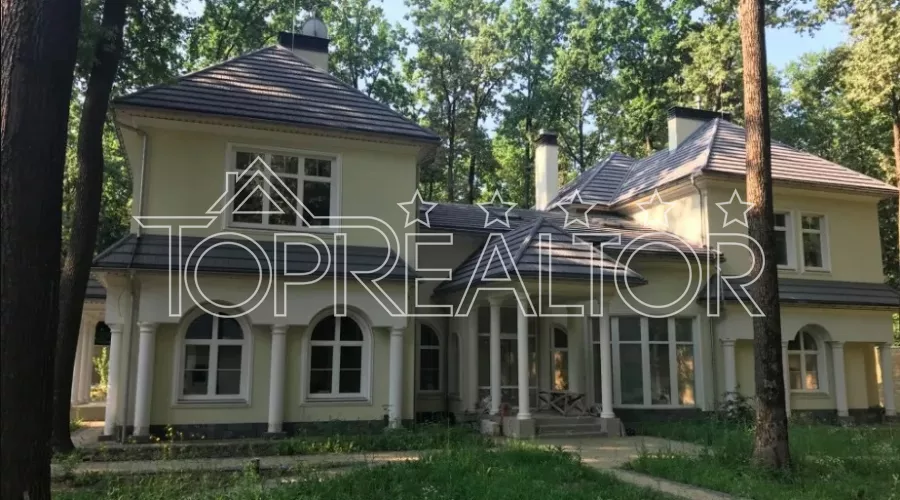 Продам двоповерховий будинок у лісопарку | Toprealtor