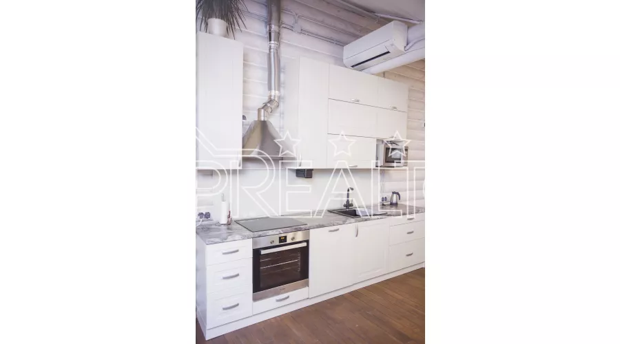 Продам 3 кімнатні апартаменти з видом на Печенезьке водосховище | Toprealtor