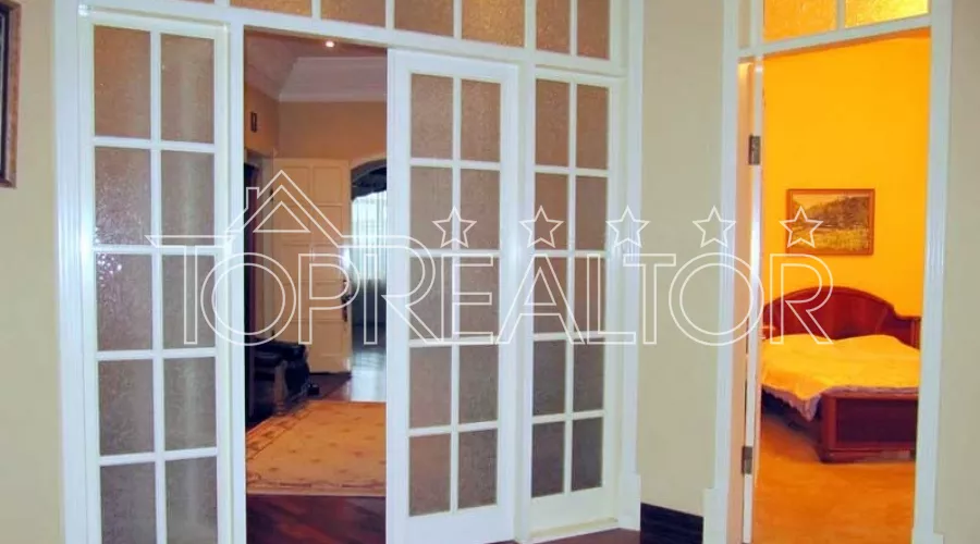 3-кімнатна квартира в красивому особняку на вул.Дарвіна | Toprealtor