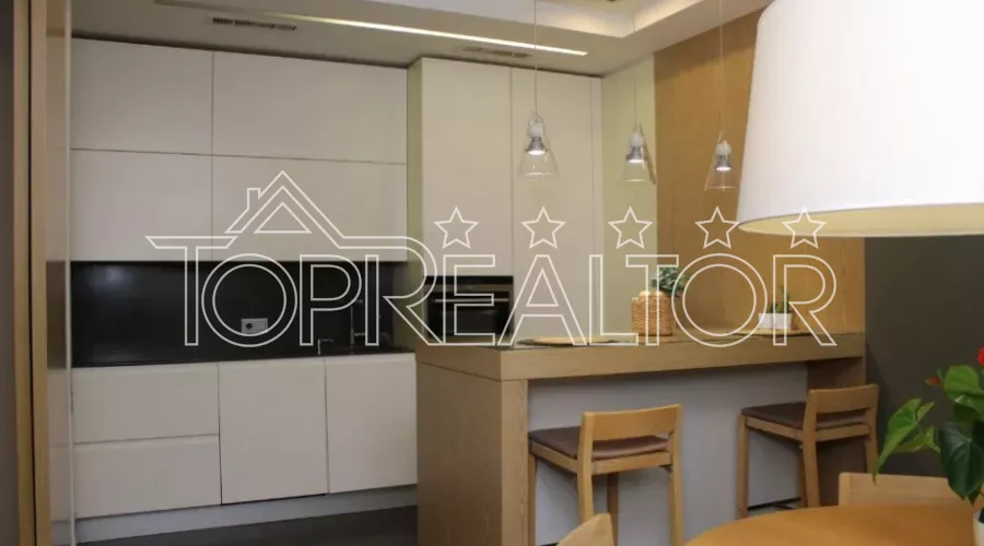 Продам 3 кімнатну квартиру в ЖК Моноліт | Toprealtor