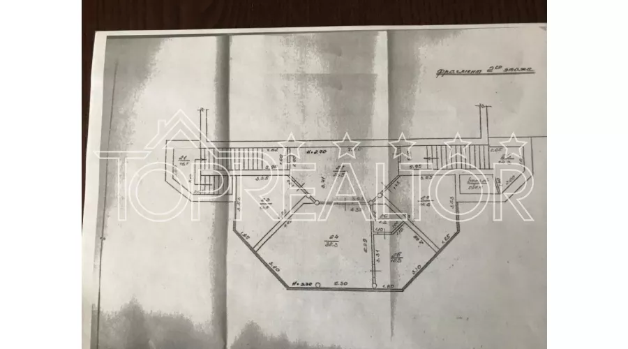 Продам 2-поверхову будівлю на Гімназійній набережній | Toprealtor