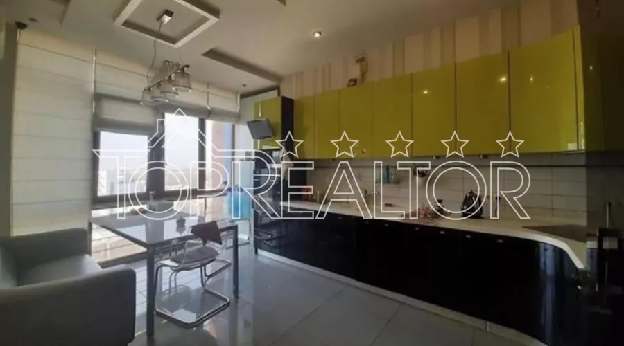 Продам 4-кімнатну панорамну квартиру вул. Чайковська 6 | Toprealtor