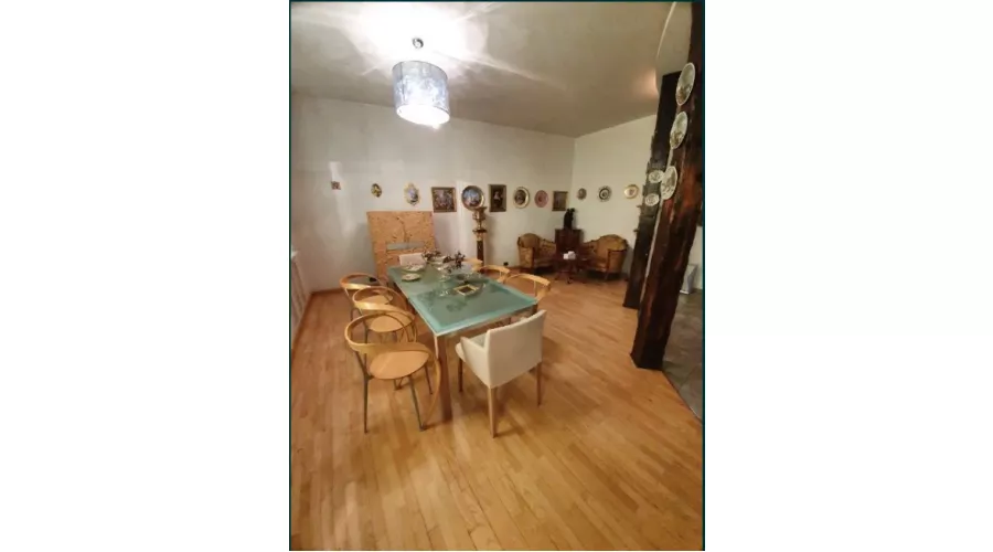 Продам 4-кімнатну квартиру в центрі, вул. Чернишевська 96 | Toprealtor