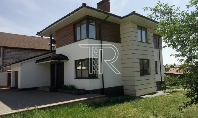 Продам двухэтажный дом в поселке Малая Даниловка  | Toprealtor