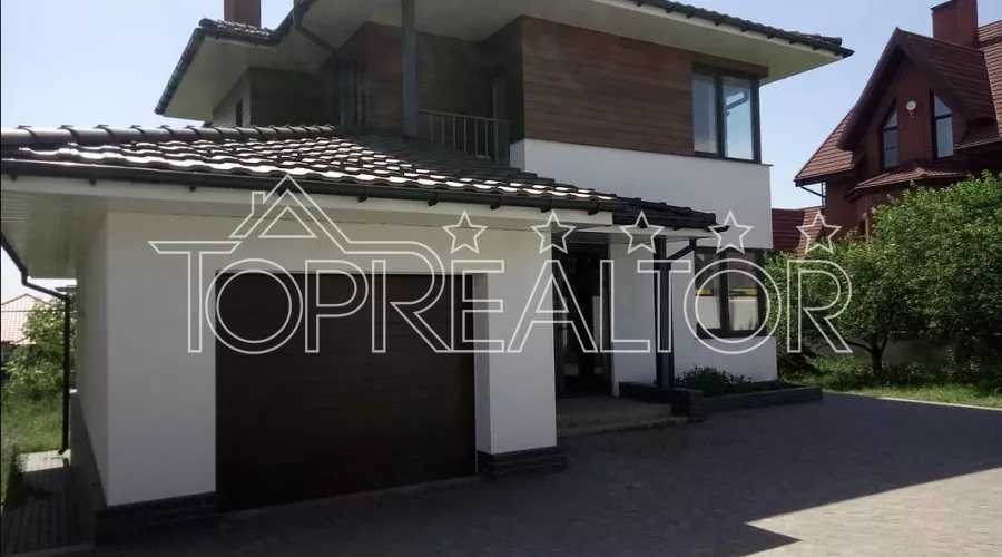 Продам двоповерховий будинок в селищі Мала Данилівка | Toprealtor