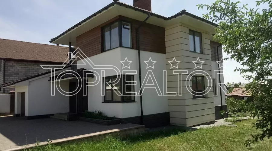 Продам двоповерховий будинок в селищі Мала Данилівка | Toprealtor