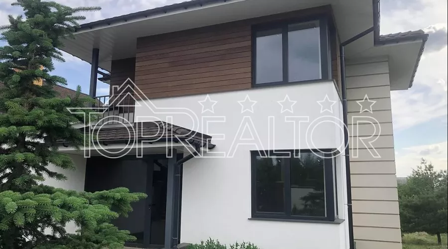 Продам двоповерховий будинок в селищі Мала Данилівка | Toprealtor