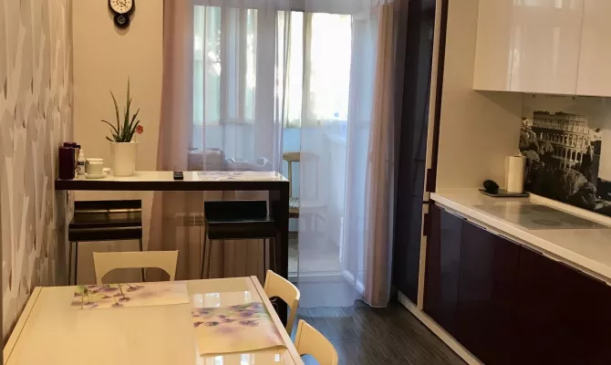 Продам 4 кімнатну квартиру в центрі, вул. Ярослава Мудрого | Toprealtor