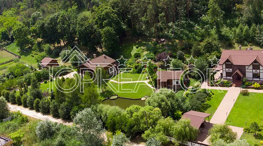 Маєток на Верхньому Салтові з виходом на Печенізьке водосховище | Toprealtor