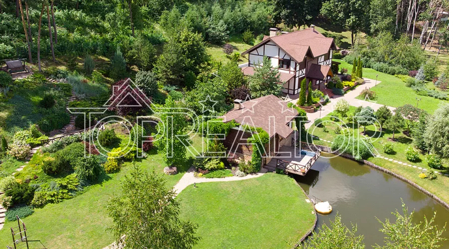 Маєток на Верхньому Салтові з виходом на Печенізьке водосховище | Toprealtor