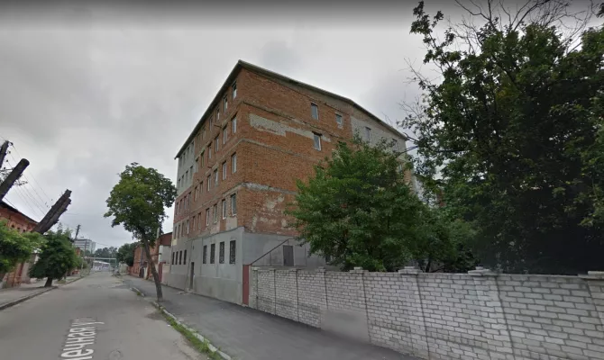 Будівля в центрі | Toprealtor