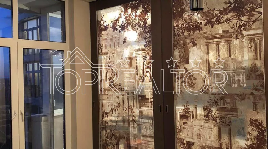 Продам 4 кімнатну квартиру в будинку бізнес-класу Схід-Захід | Toprealtor