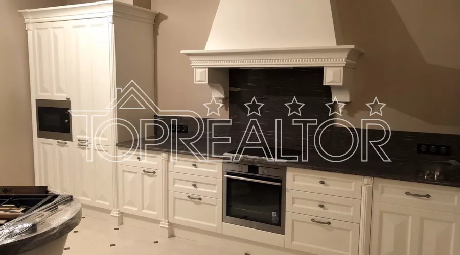 Продам 4 кімнатну квартиру в будинку бізнес-класу Схід-Захід | Toprealtor