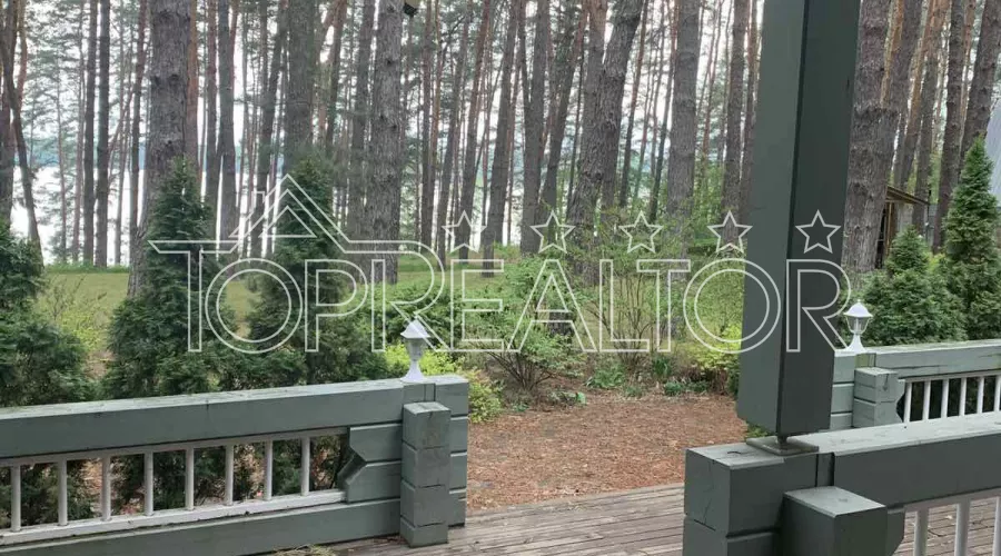 Продам унікальний маєток на березі водосховища на Старому Салтові | Toprealtor